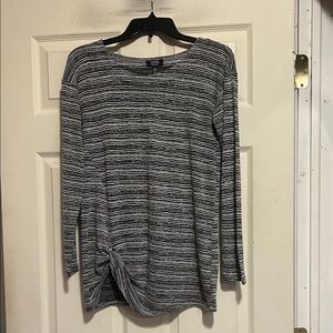 Jones New York Top Size Small Black Gray